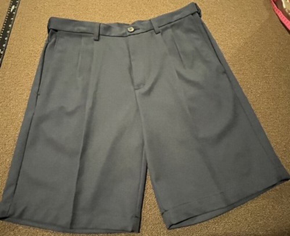 Cool 18 Pro Shorts Size 34x9 in inseam and Adjustable Waist In Blue